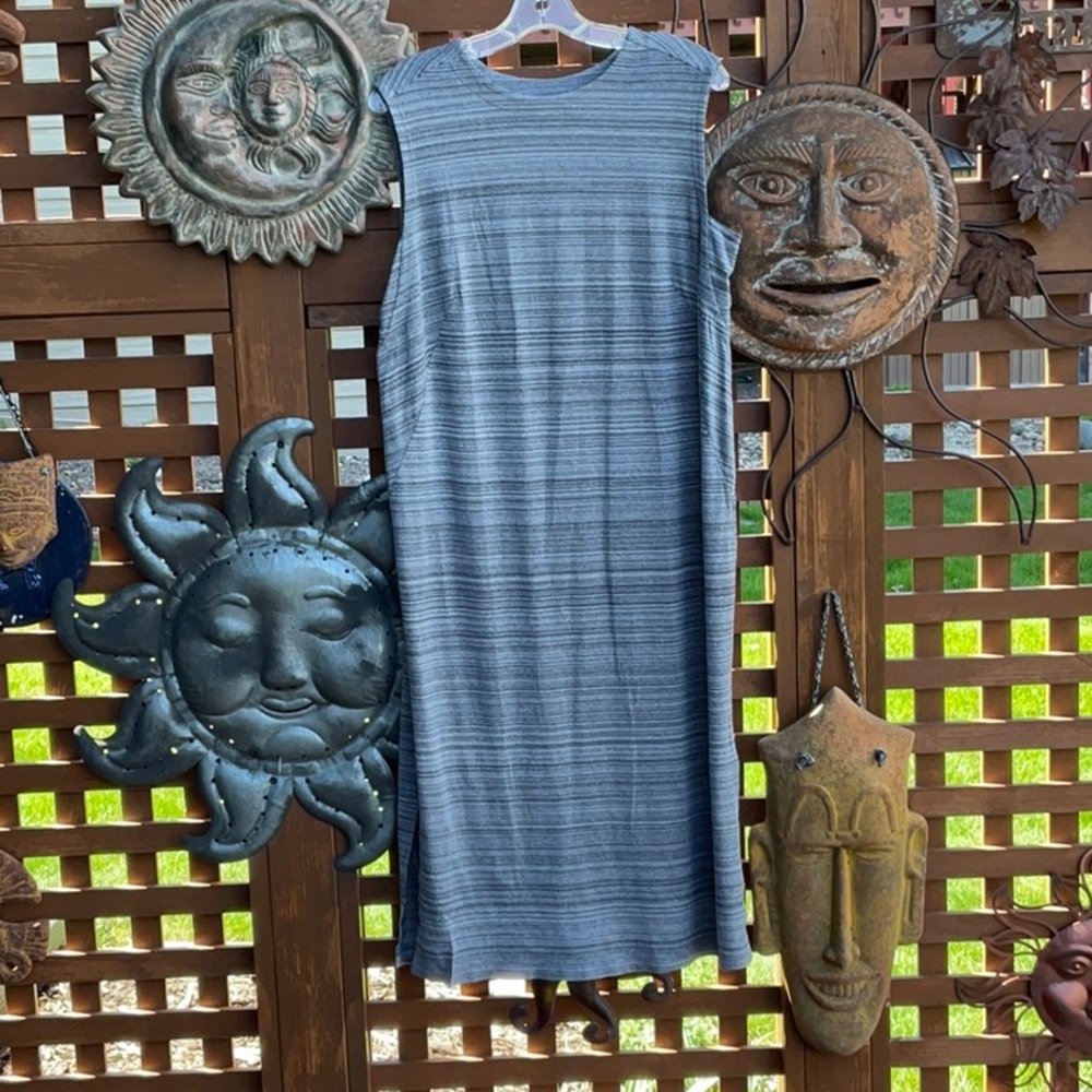Duluth Trading Gray Sleeveless MIDI Dress M